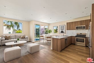 Building Photo - 4905 St Elmo Dr