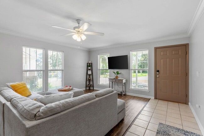 Photo - 1233 N Bronough St Apartment