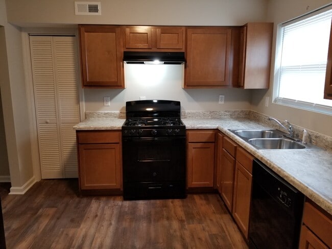 Foto del edificio - 924 Rarig Ave