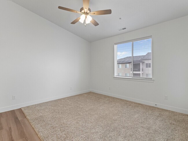 Building Photo - 13537 Commodus Dr