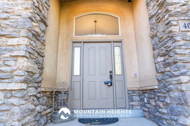 Building Photo - 4071 S Sandpiper Ln