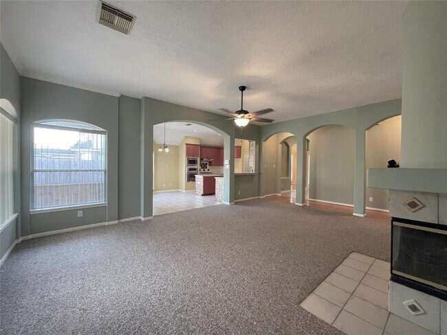 Building Photo - 2445 La Rochelle Ct