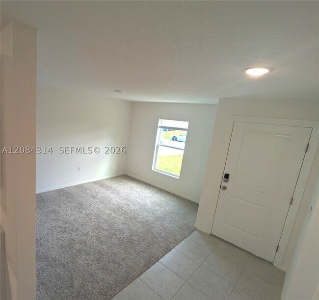 Foto del edificio - 1329 Biarritz St NW