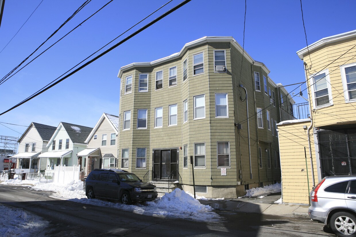 90 Bow St, Everett, MA 02149 Apartments in Everett, MA