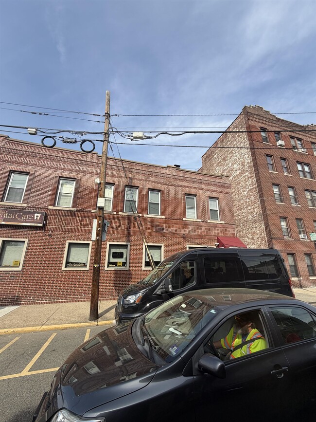 Foto del edificio - 7800 Bergenline Ave
