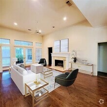 Building Photo - 1017 McCoy Dr