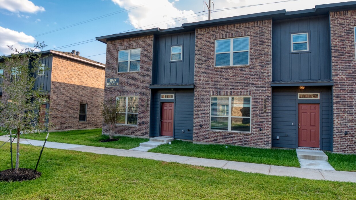 Primary Photo - 4089 Cross Park Dr