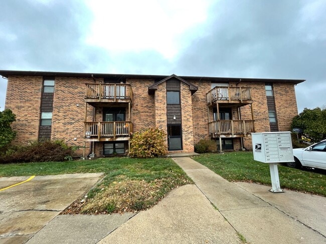 Building Photo - 507 Columbia Dr