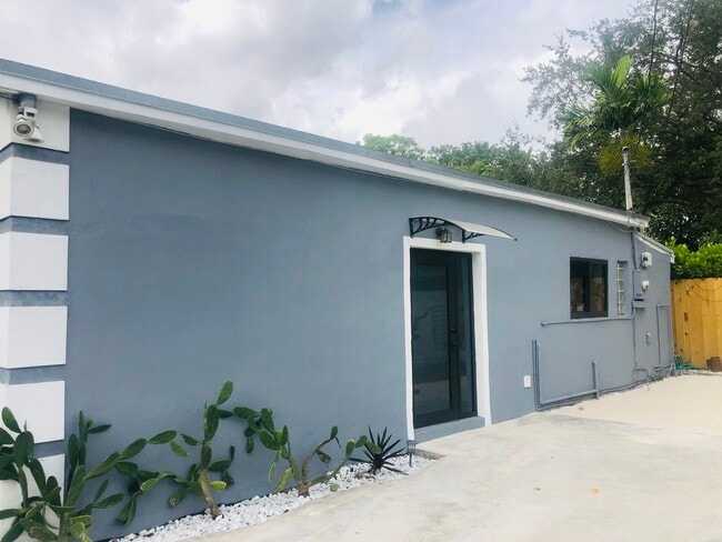 Building Photo - 519 NW 52nd St