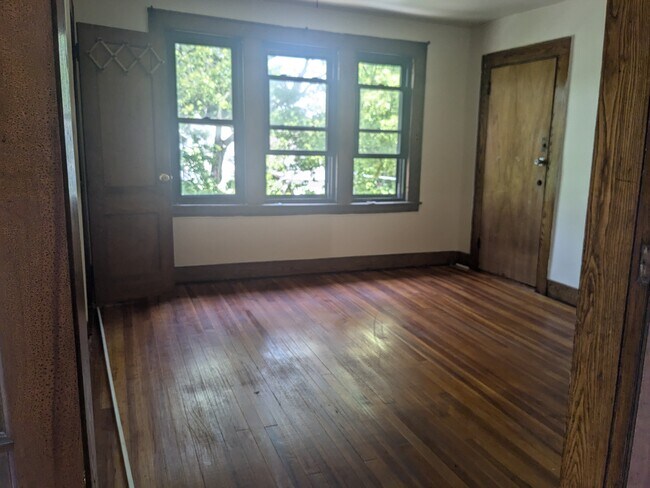 Building Photo - 1702 Boston Ave