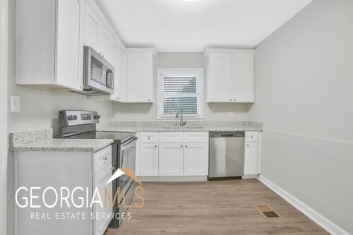 Building Photo - 2859 Monterey Dr