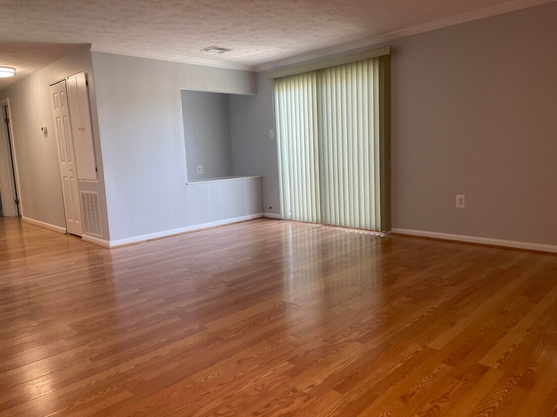 804 Stratford Way Unit M, Frederick, MD 21701 Condo for Rent in