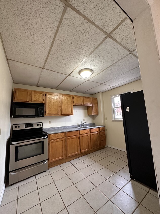 Kitchen - 1302 Sabraton Ave