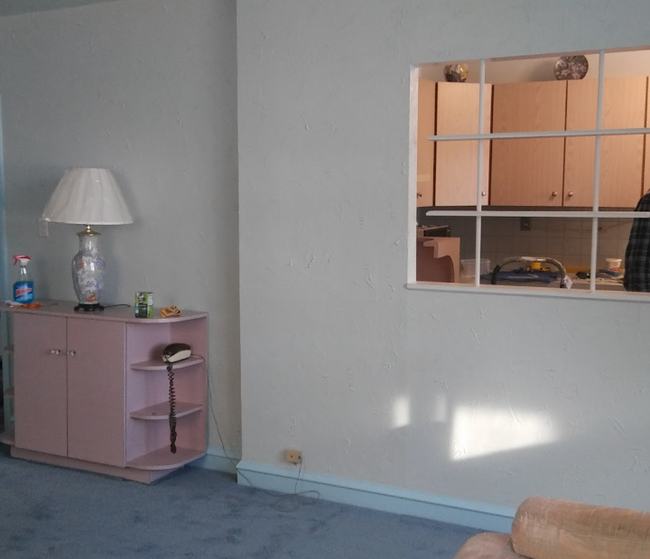 The comfortable living room - 334 Richfield Rd