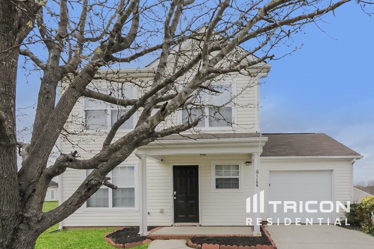 Foto principal - 1027 Clover Gap Dr