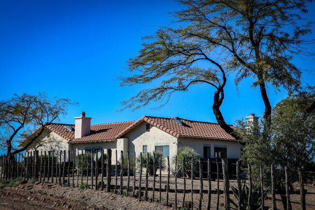 Building Photo - 18330 Moonlight Mesa Rd