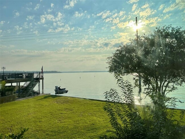 Building Photo - 221 Capetown St