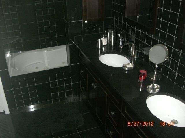 Foto del edificio - 185 E Square Lake Rd