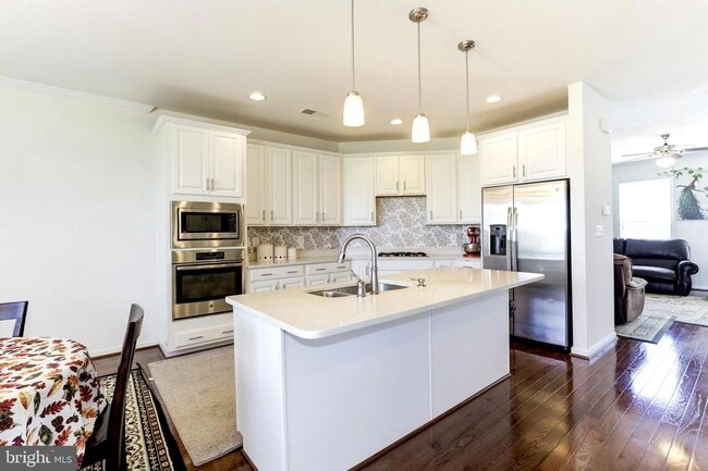 Building Photo - 24690 Capecastle Terrace