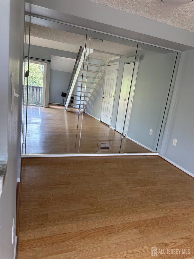 Building Photo - 1202 Aspen Dr