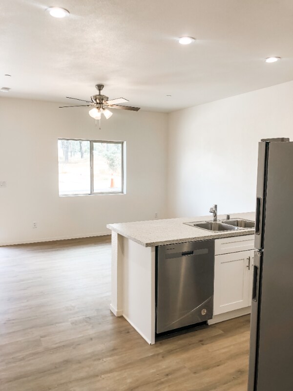 Foto del edificio - 5848 Black Olive Dr