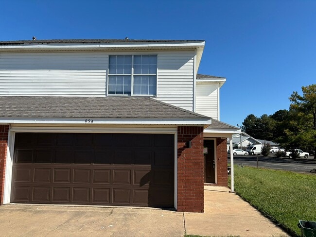 Photo - 954-956 N. Daisy Ln. Apartment