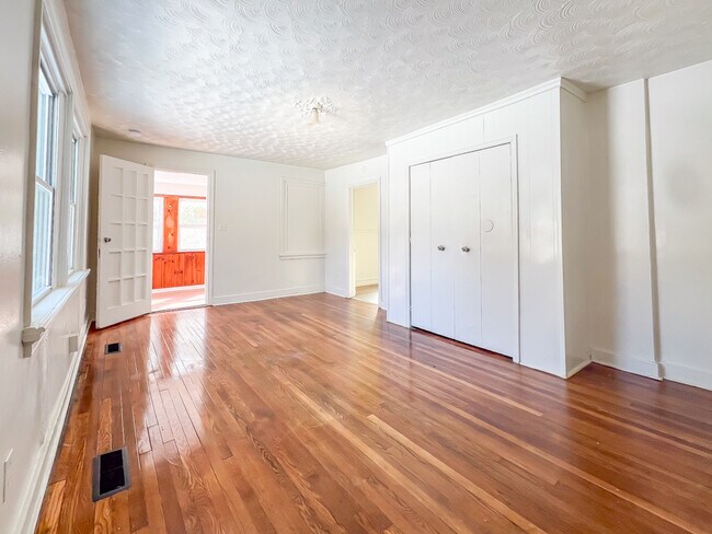 Foto del edificio - 1006 Greystone Ave