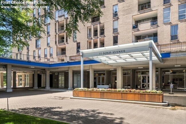 Foto del edificio - 77 Pond Ave