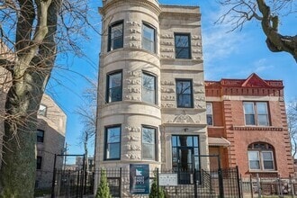 Building Photo - 5021 S Indiana Ave
