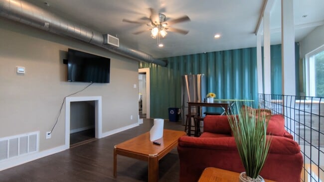 Building Photo - 2203 Tierwester St