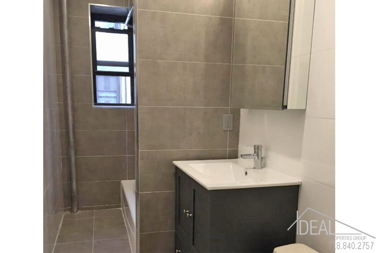 Building Photo - NO FEE | MIdwood&apos;s Best One Bedroom