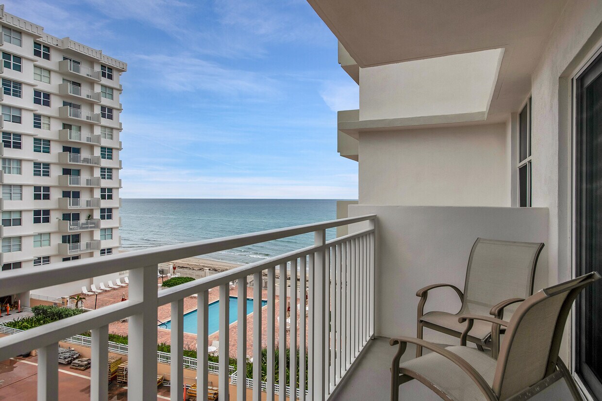 Primary Photo - 4511 S Ocean Blvd