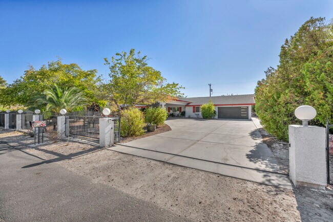 Foto del edificio - 3037 Palomino Ln