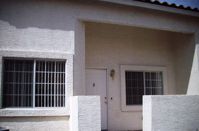 Building Photo - 800 Desert Oak Ct