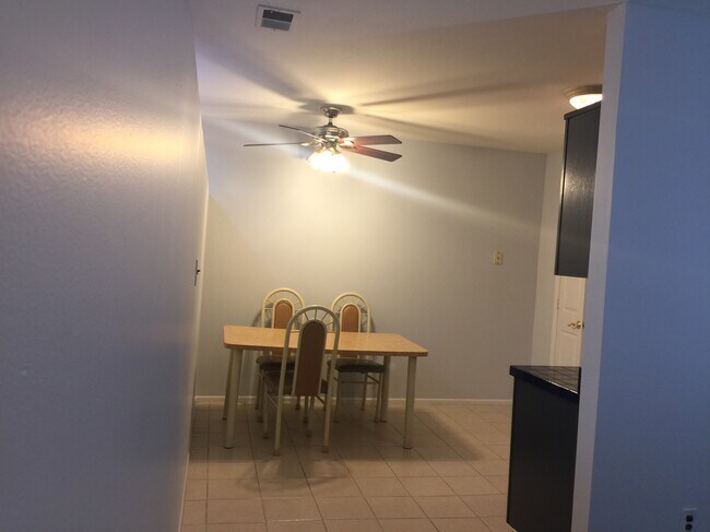kitchen - 314 Alverson Ave
