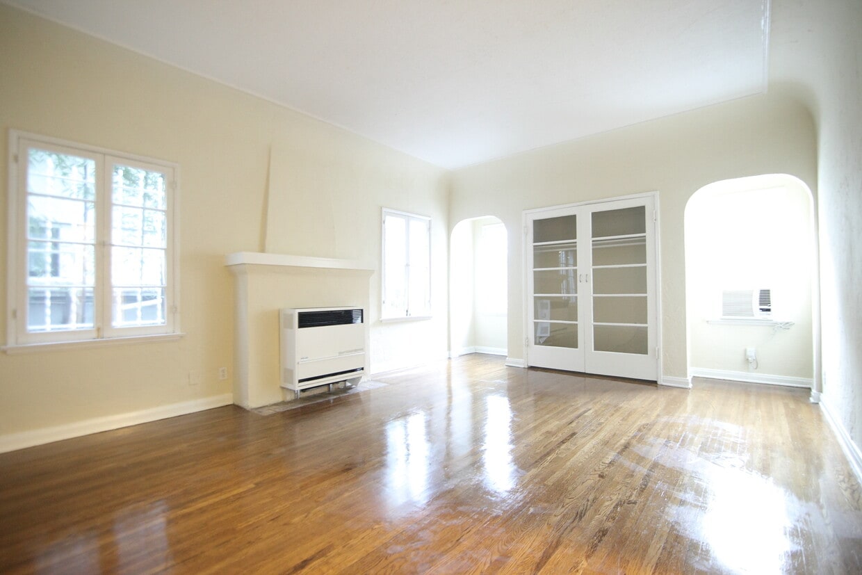 1621 Silver Lake Blvd Unit 103, Los Angeles, CA 90026 Apartments in