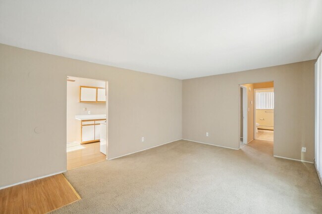 Foto del edificio - Plymouth House Apartments
