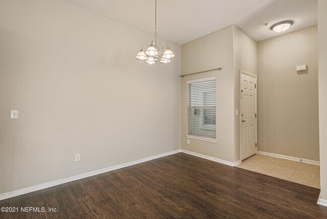 Foto del edificio - 9411 Osprey Branch Trail