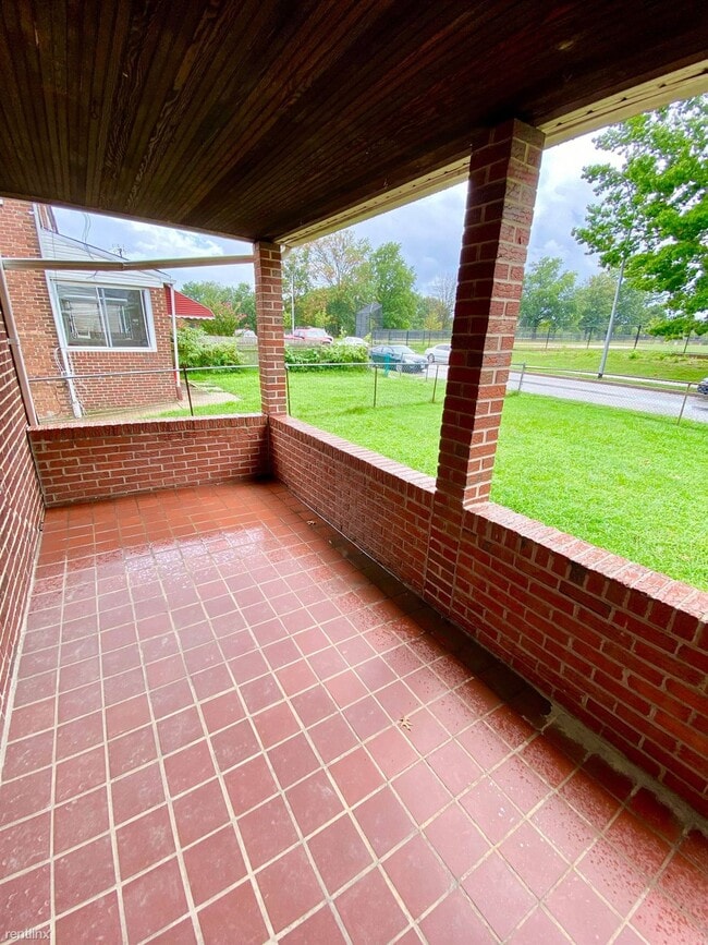Building Photo - 3 br, 1.5 bath House - 417 52nd St
