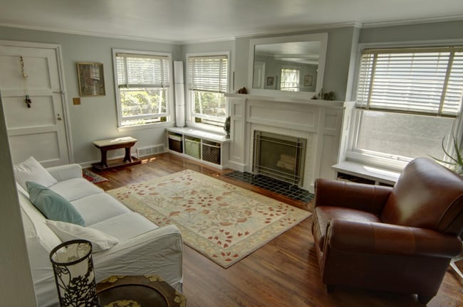 Photo - 5417 48th Ave SW House