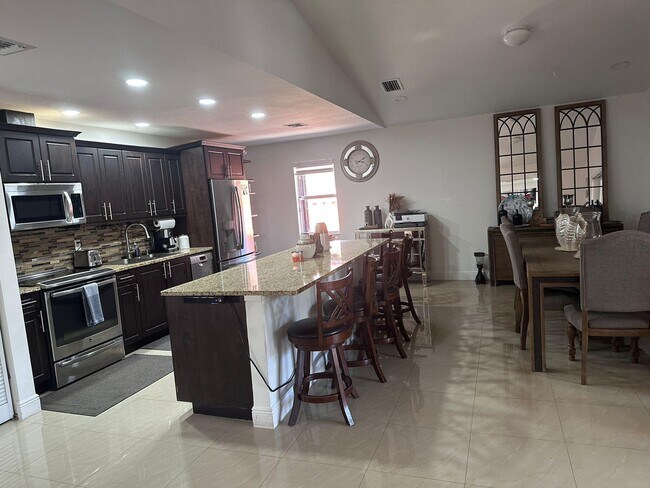 Building Photo - 10348 Showboat Ln