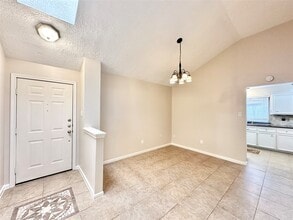 Building Photo - 11614 Easterling Dr