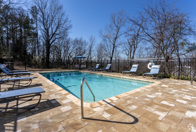 Building Photo - The View Apartments