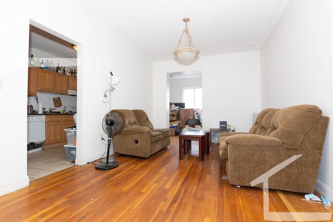 Building Photo - 43 Egremont Rd #5E Boston MA 02135
