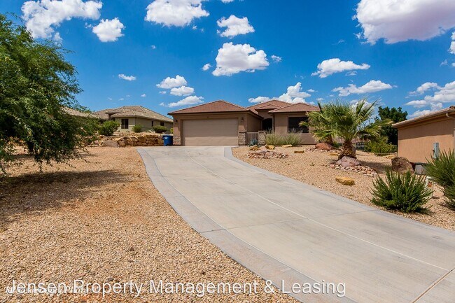 Building Photo - 4 br, 3 bath House - 584 South Dixie Drive...