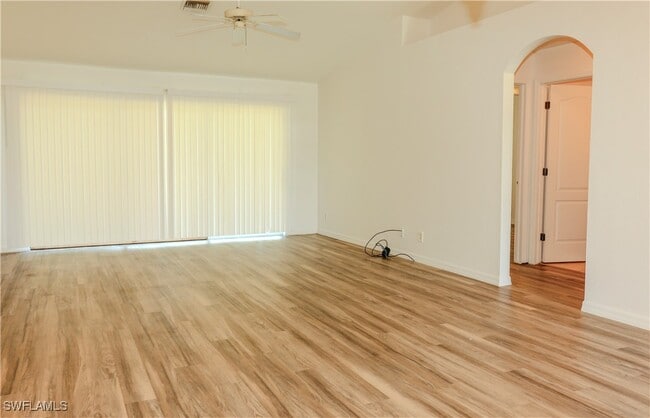 Building Photo - 203 Jack Ave N