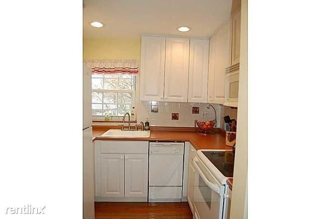 Primary Photo - 1 br, 2 bath Apartment - 7507 Trevanion Ave