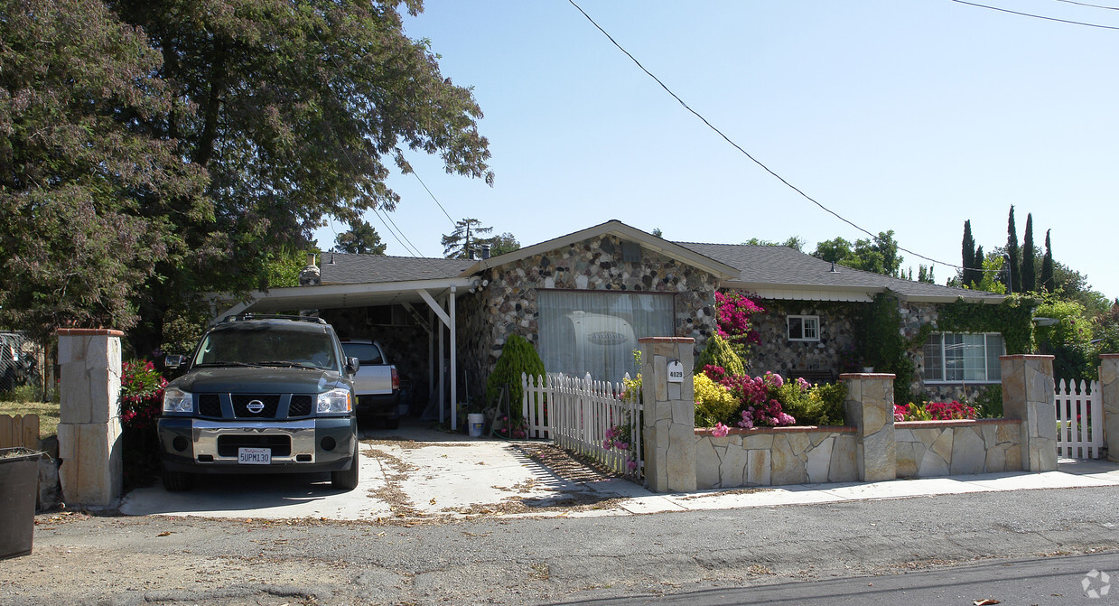 Primary Photo - 4029 Joan Ave