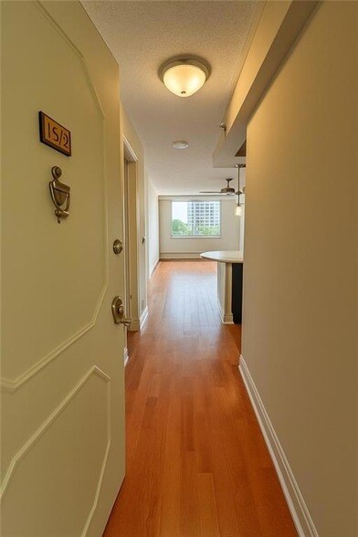 Foto del edificio - 2479 Peachtree Rd NE