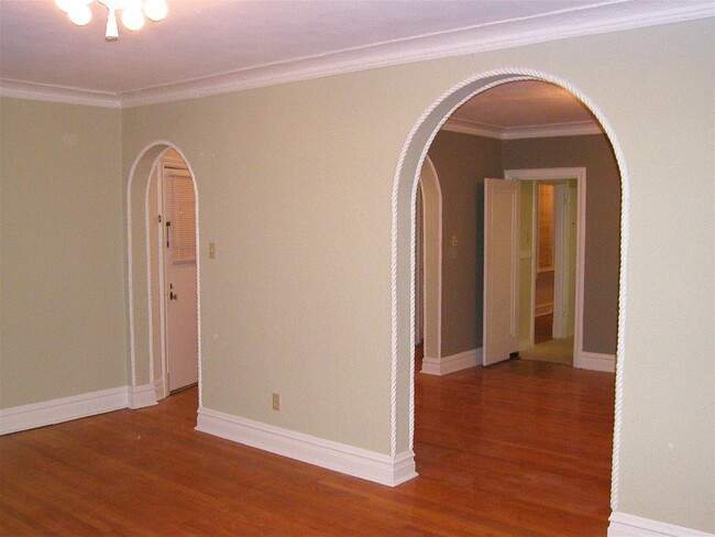 Building Photo - 7700 Shirley Dr